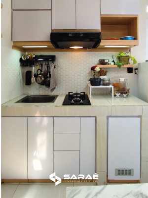 Kitchen set untuk dapur terbatas warna cerah