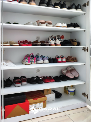Rak sepatu 