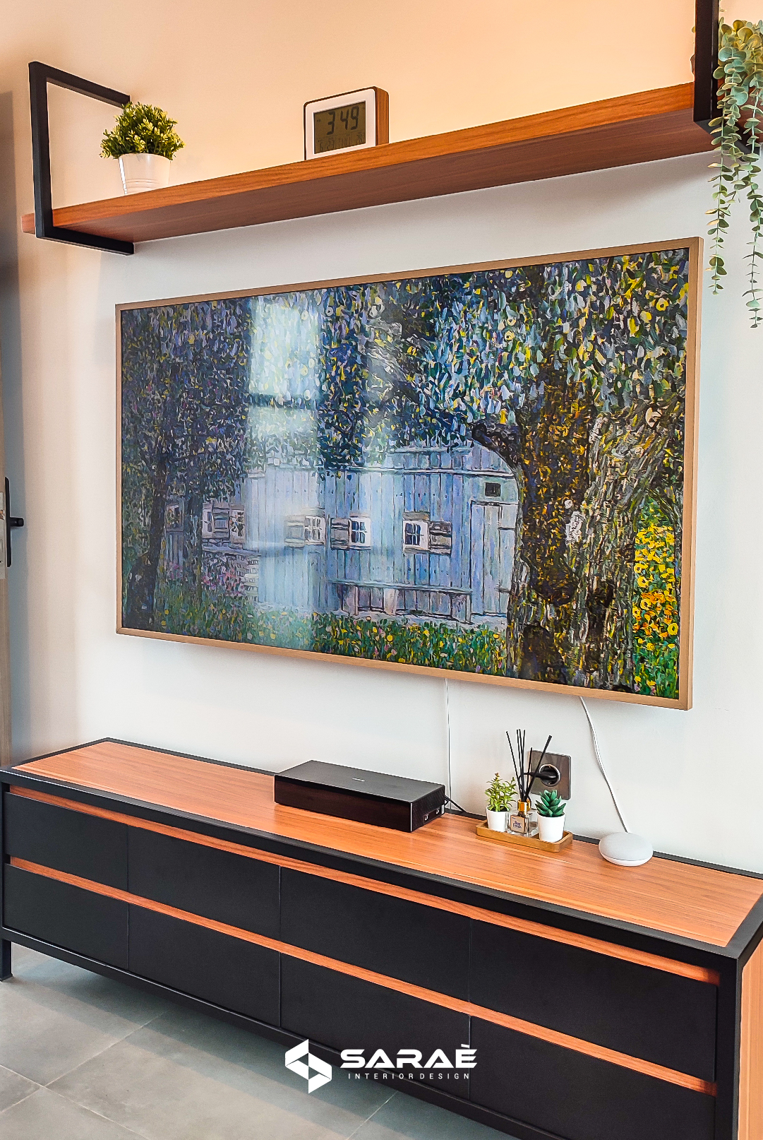 Percantik Area TV dengan Ambalan Dekoratif | sarae.id